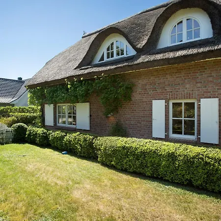 5 Sterne Reetdachhaus Wildroeschen 펜션