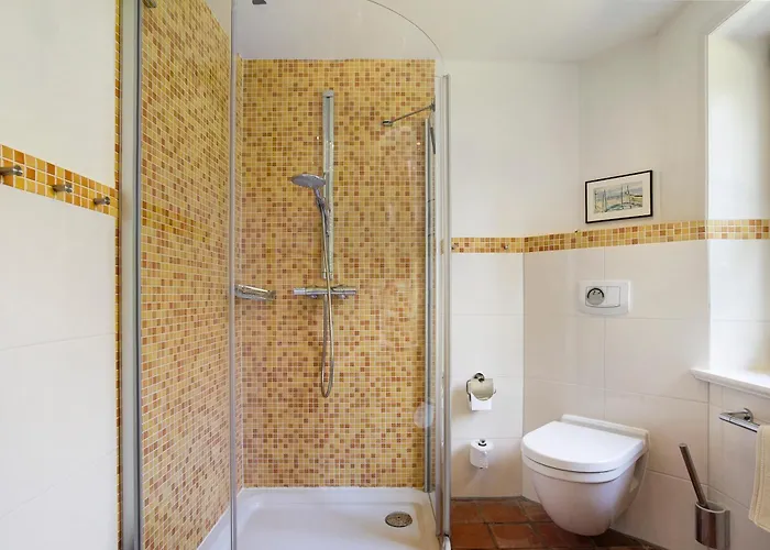 5 Sterne Reetdachhaus Wildroeschen Дом отдыха Zirkow