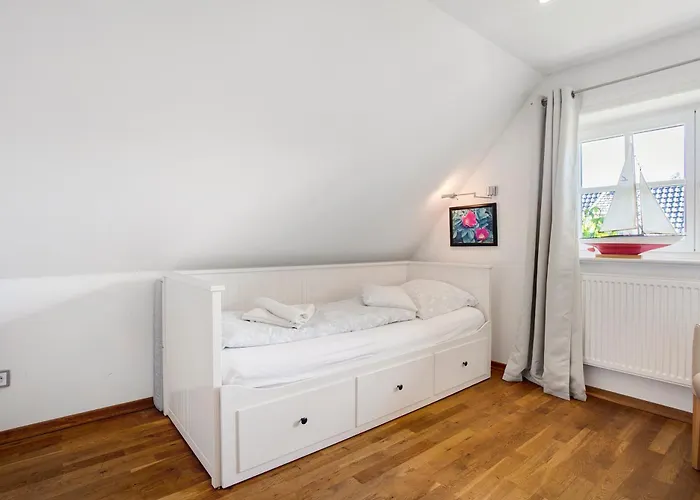 5 Sterne Reetdachhaus Wildroeschen Дом отдыха