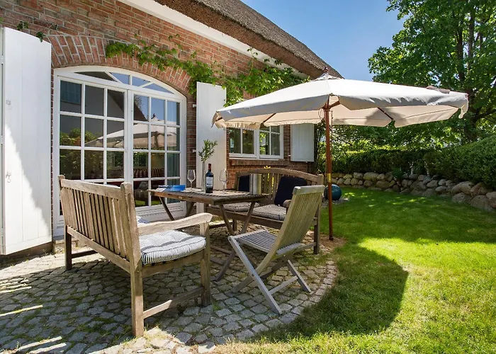 5 Sterne Reetdachhaus Wildroeschen Дом отдыха Zirkow